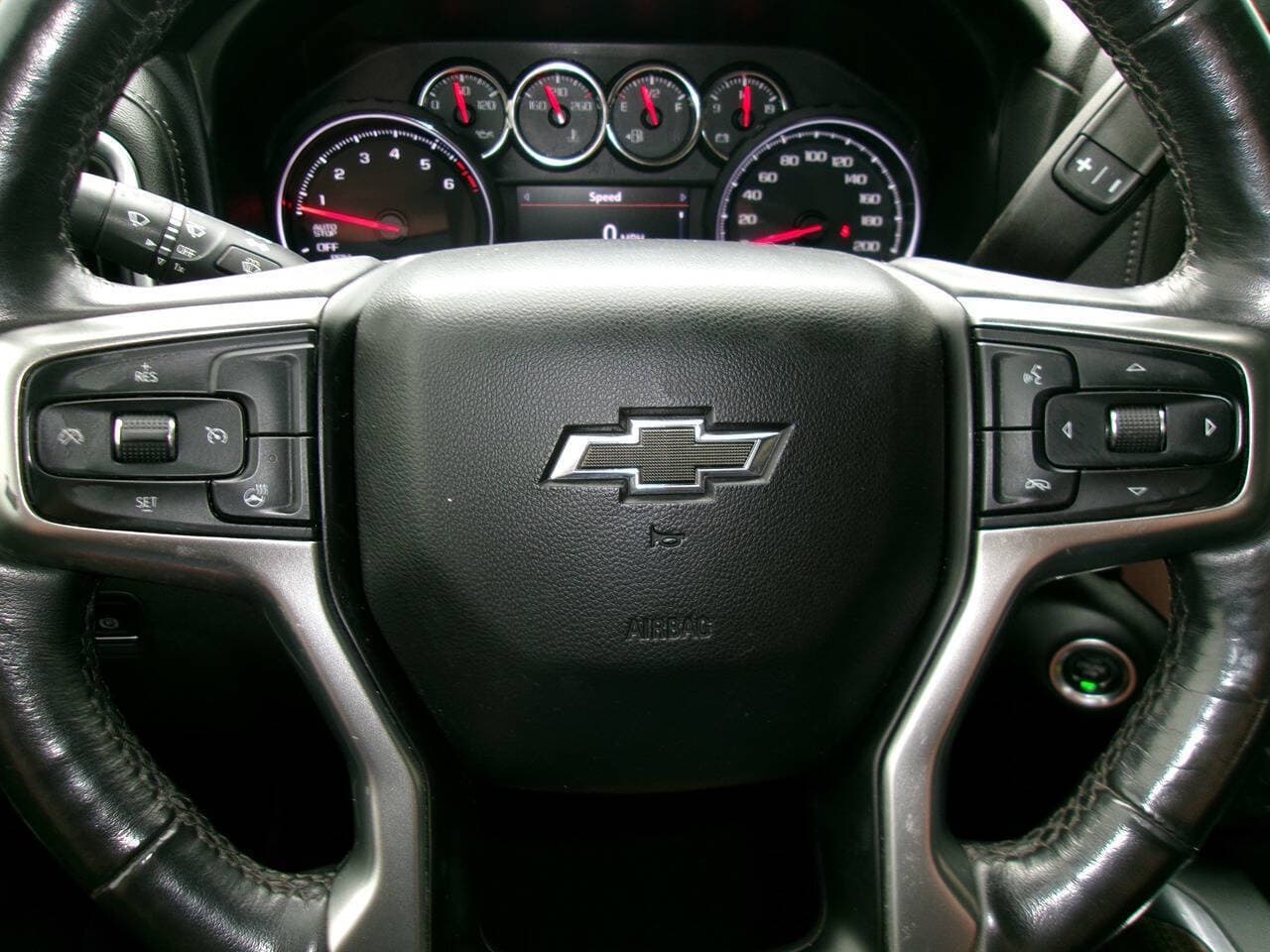 2019 Chevrolet Silverado 1500 — photo 12 of 21