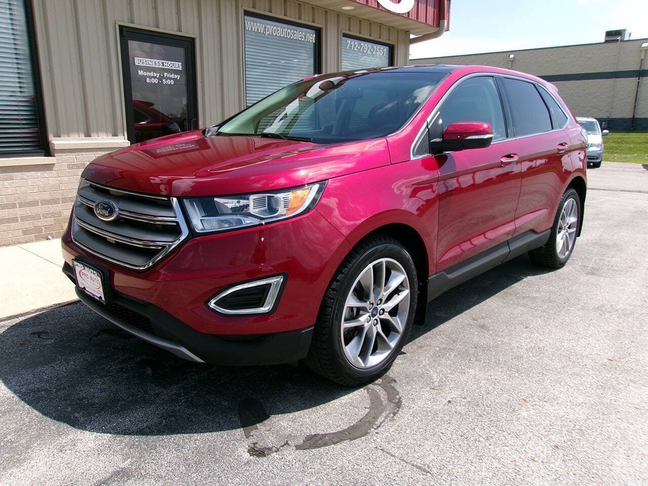 2017 Ford Edge — photo 2 of 23