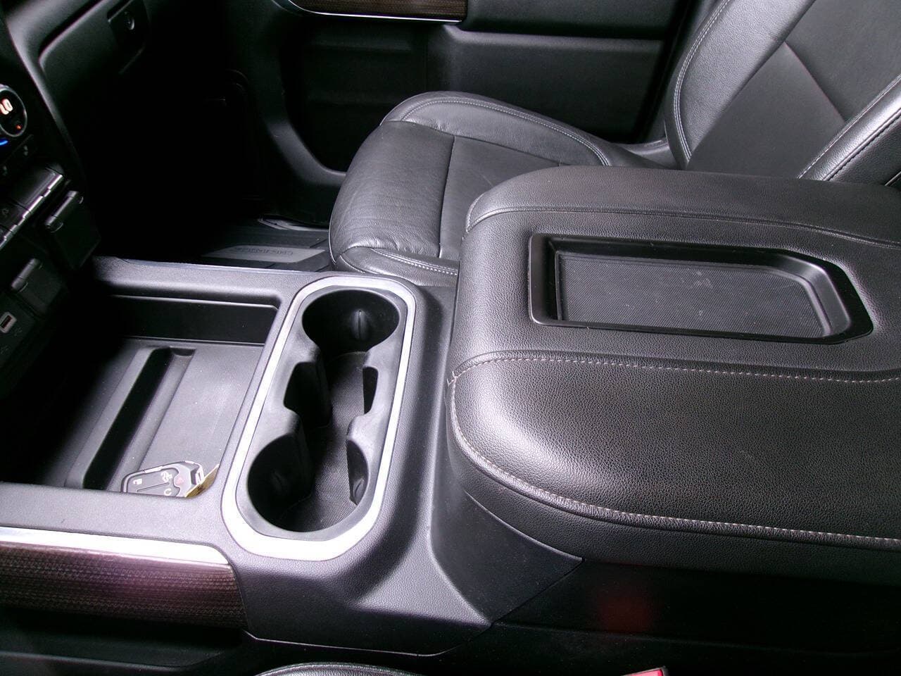 2019 Chevrolet Silverado 1500 — photo 16 of 21