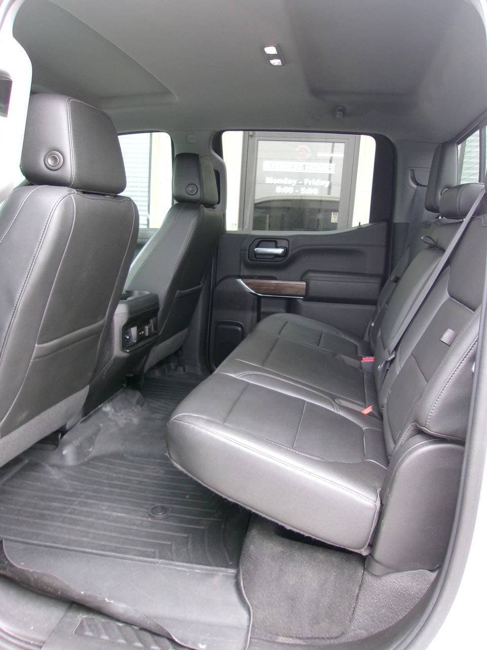 2019 Chevrolet Silverado 1500 — photo 18 of 21
