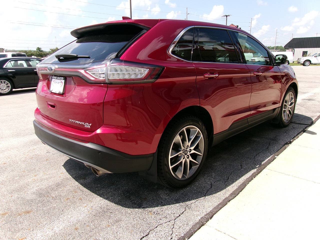 2017 Ford Edge — photo 5 of 23