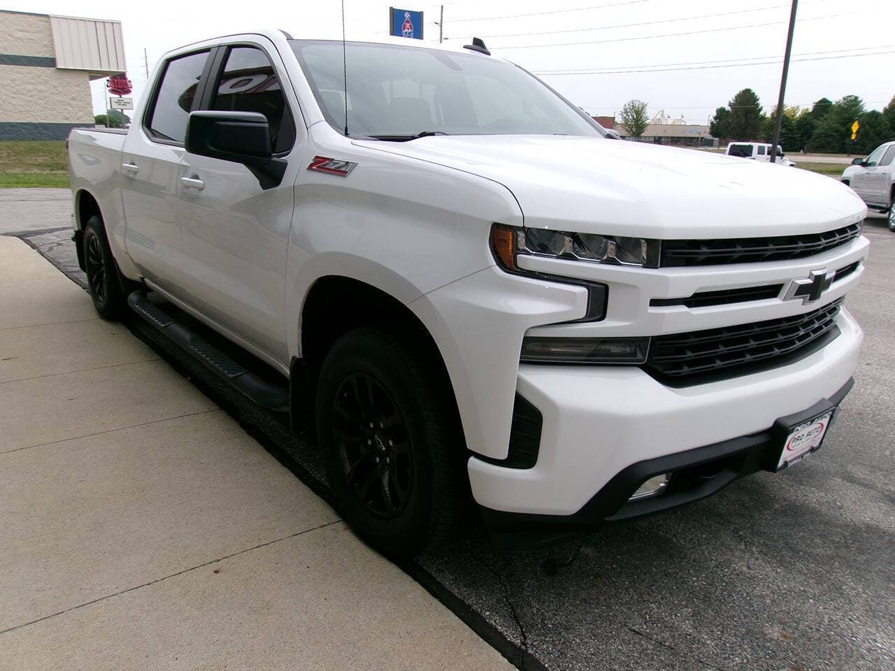 2019 Chevrolet Silverado 1500 — photo 4 of 21