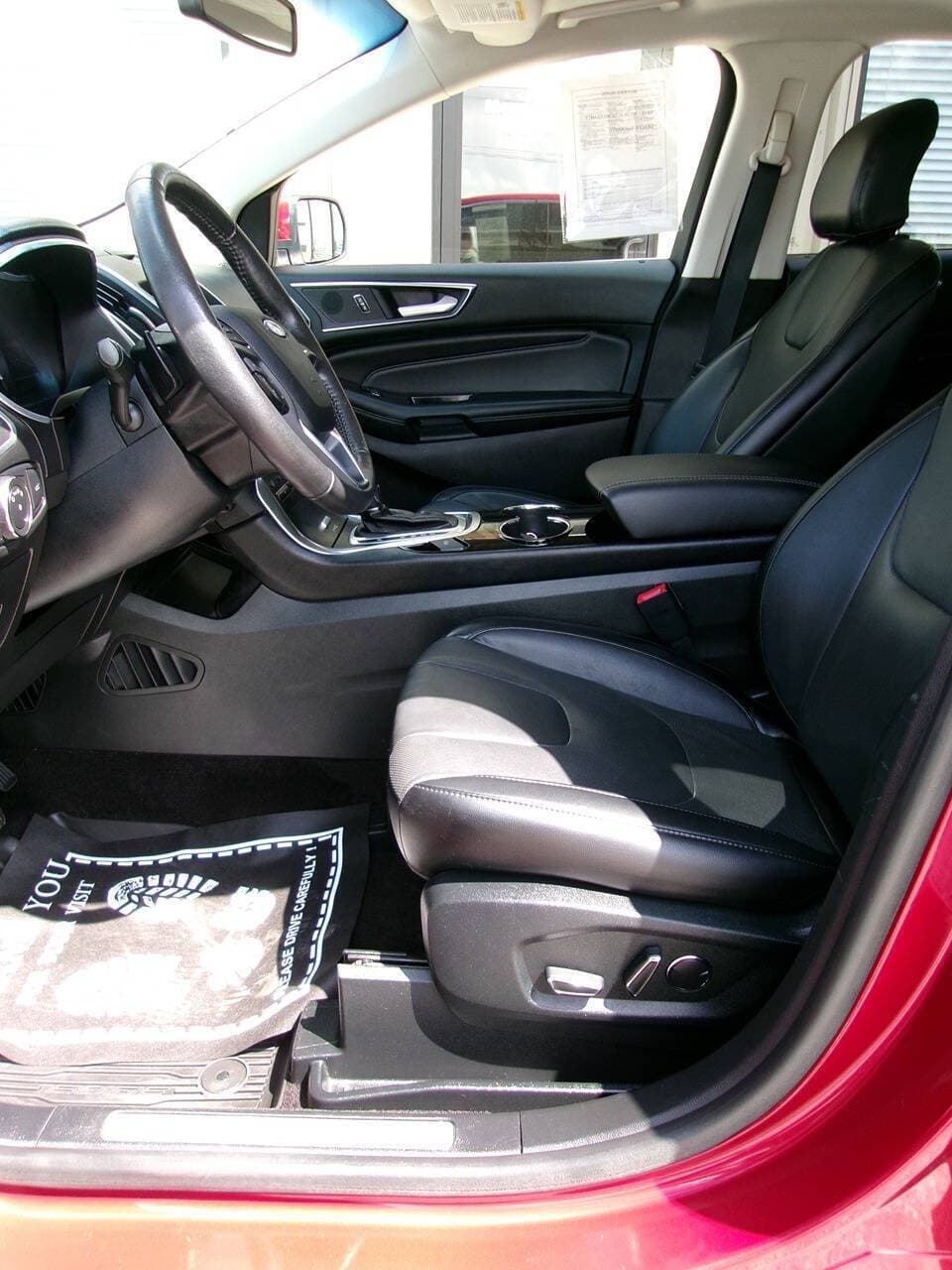 2017 Ford Edge — photo 9 of 23